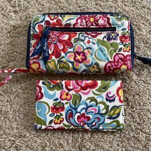 VERA BRADLEY Wallet Checkbook quilted  NEW with TAGS Flowers Multicolor